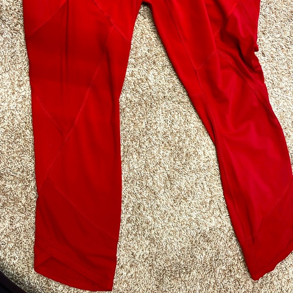 Athleta Capri exercise pants with sheer peekaboo diamonds - Picture 3 of 3